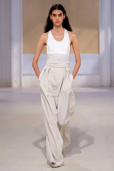 Look 33